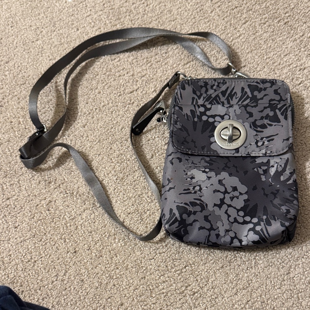 Baggallini Grey Flowered Crossbody